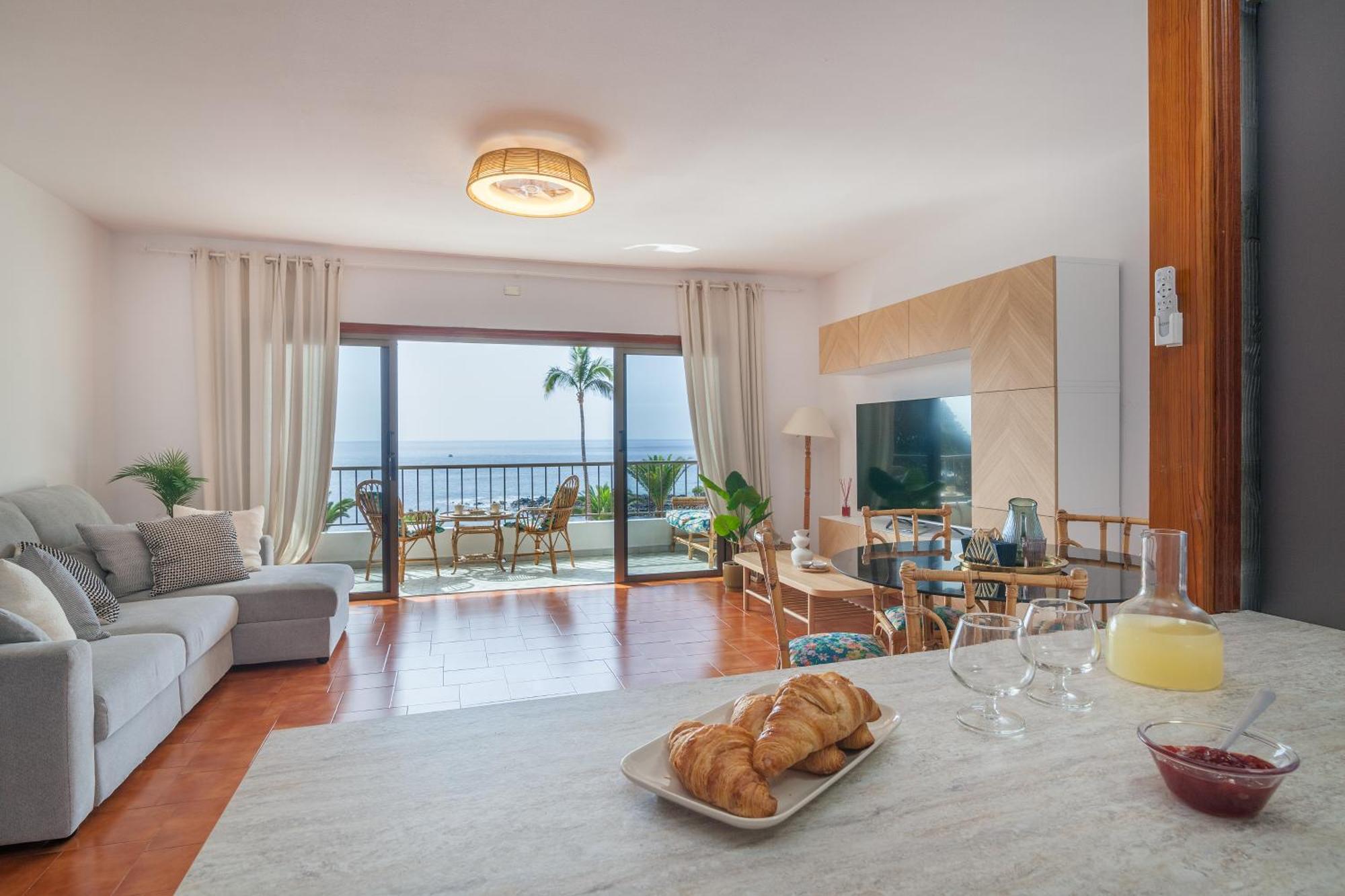 Appartement Casa De Franco - Ocean View, Terrace, Balcony, 50M From Playa La Arena, Fibre Net à Puerto de Santiago  Extérieur photo